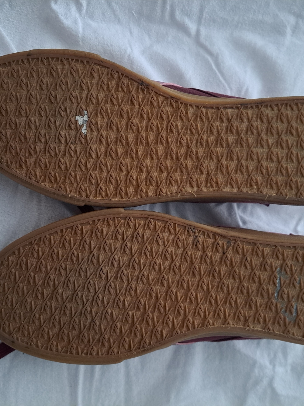 Burgundy Reeboks - Picture 3 of 6